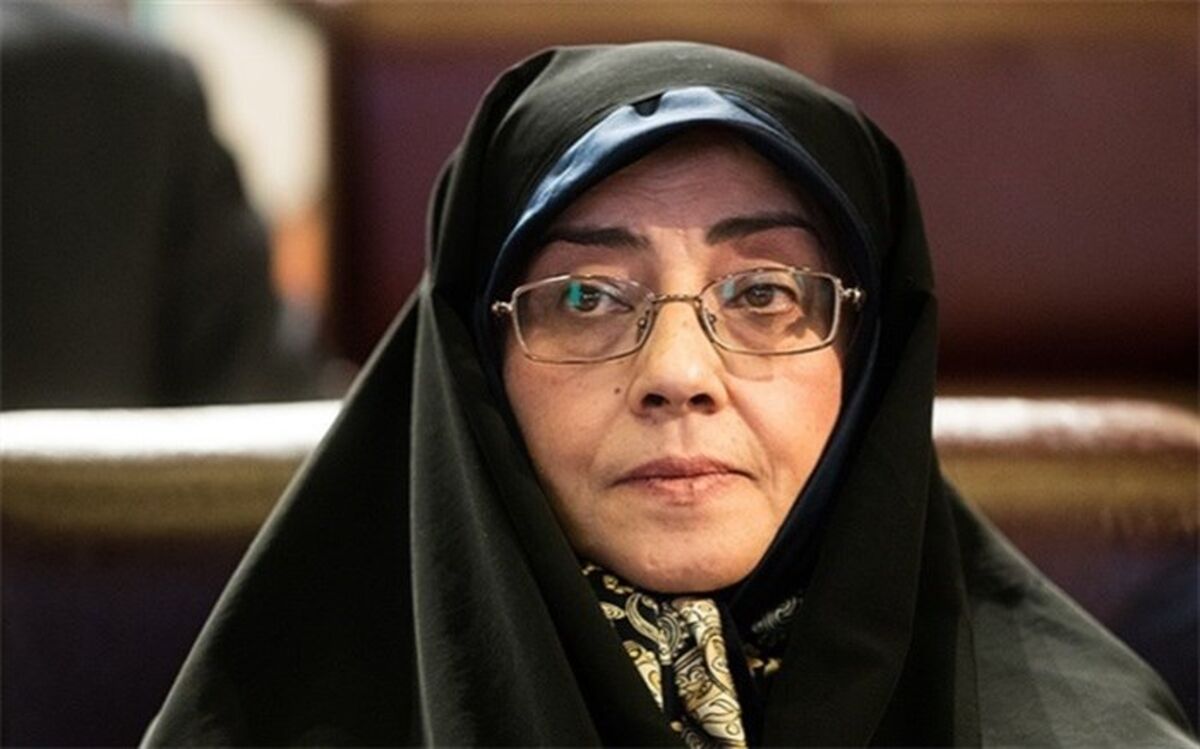 جوانان با مطالعه اسناد تاریخی، فرهنگ‌ساز سرزمین خویش باشند