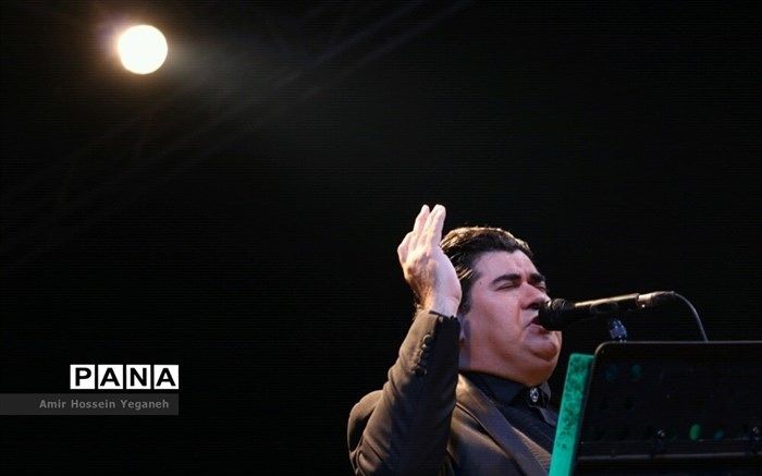 سالار عقیلی برای ایران می‌خواند