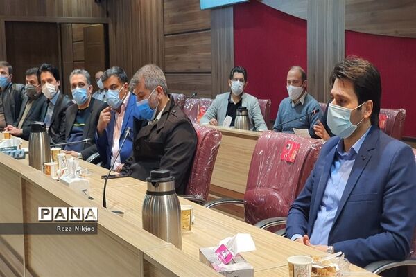 نشست هم اندیشی مدیران متوسطه بهارستان یک در اردوگاه شهید منتظری شهریار