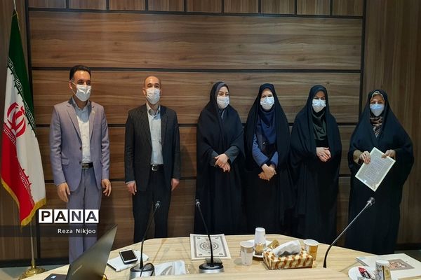 نشست هم اندیشی مدیران متوسطه بهارستان یک در اردوگاه شهید منتظری شهریار