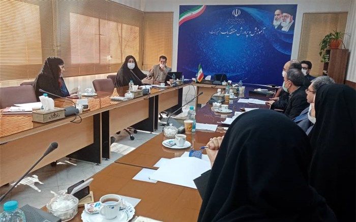 برنامه‌های گرامیداشت دهه فجر انقلاب اسلامی باید در راستای بیانیه گام دوم انقلاب باشد