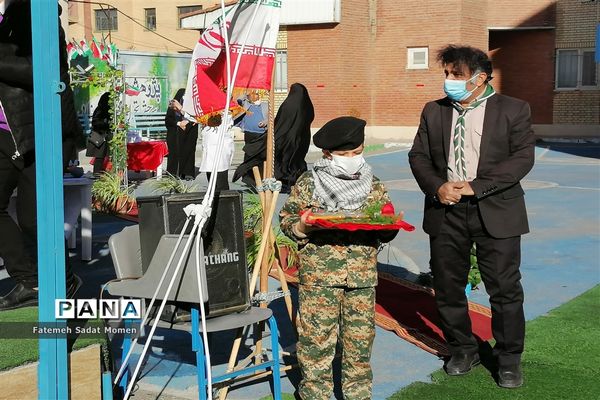 آیین نواختن زنگ انقلاب در ناحیه 2 شهر ری