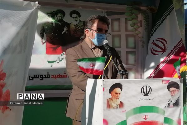 آیین نواختن زنگ انقلاب در ناحیه 2 شهر ری