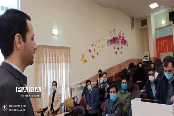 ویژه برنامه زنگ انقلاب در کانون عاطفه کاشمر