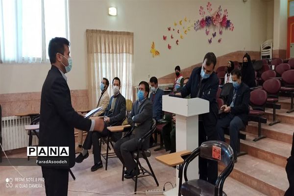 ویژه برنامه زنگ انقلاب در کانون عاطفه کاشمر