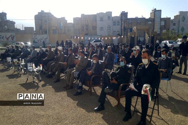 نواختن زنگ انقلاب شهرستان داراب