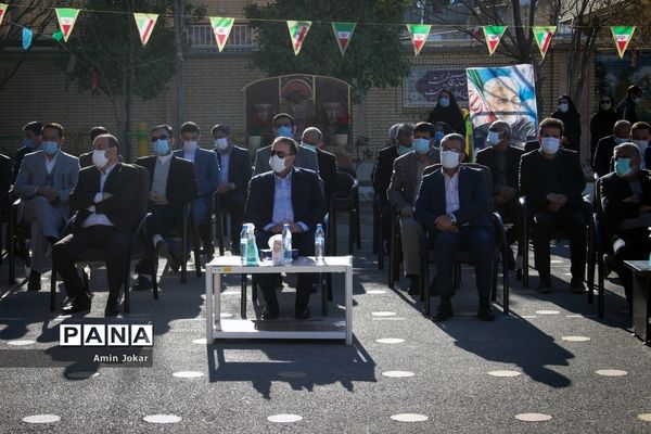 آیین استانی زنگ انقلاب اسلامی در مدارس فارس