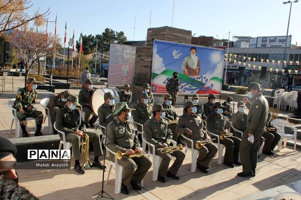 مراسم نمادین سالروز ورود امام خمینی (ره) به ایران اسلامی دراستان خراسان جنوبی