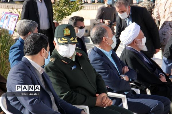 مراسم نمادین سالروز ورود امام خمینی (ره) به ایران اسلامی دراستان خراسان جنوبی