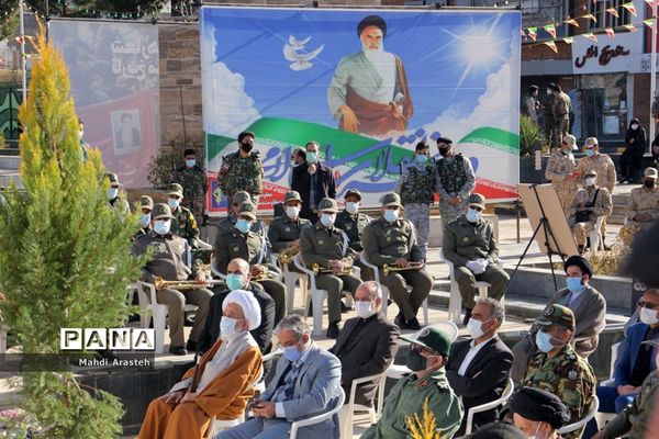 مراسم نمادین سالروز ورود امام خمینی (ره) به ایران اسلامی دراستان خراسان جنوبی