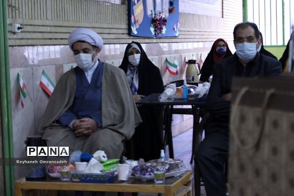 برگزاری آیین گلبانگ انقلاب منطقه 10