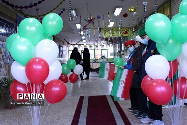 برگزاری آیین گلبانگ انقلاب منطقه 10