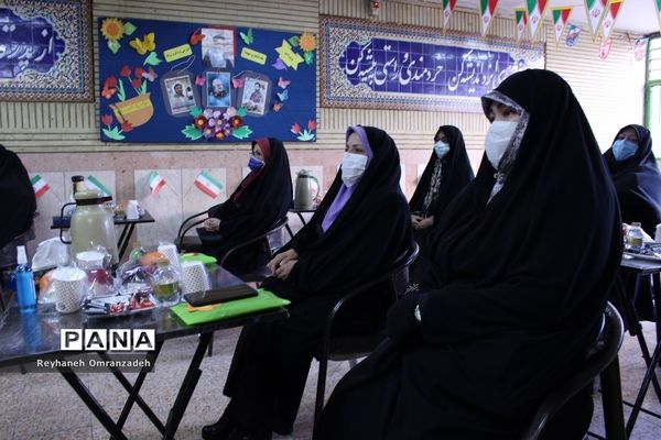 برگزاری آیین گلبانگ انقلاب منطقه 10