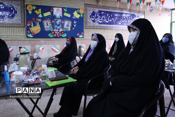 برگزاری آیین گلبانگ انقلاب منطقه 10