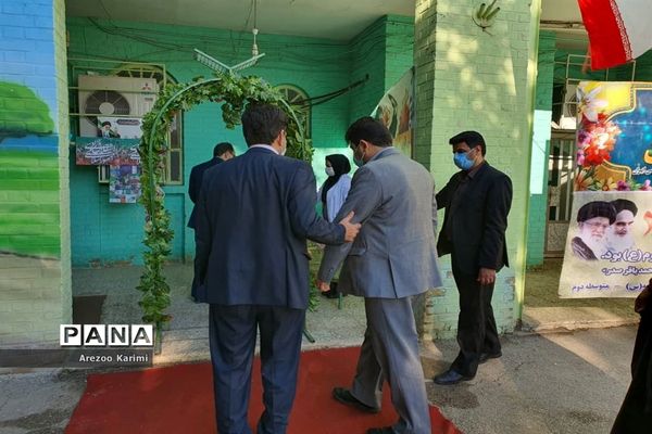 آیین نواختن زنگ انقلاب در مدارس ناحیه یک اهواز