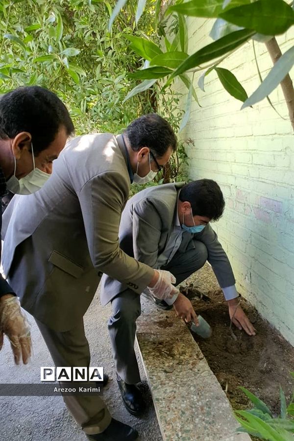 آیین نواختن زنگ انقلاب در مدارس ناحیه یک اهواز