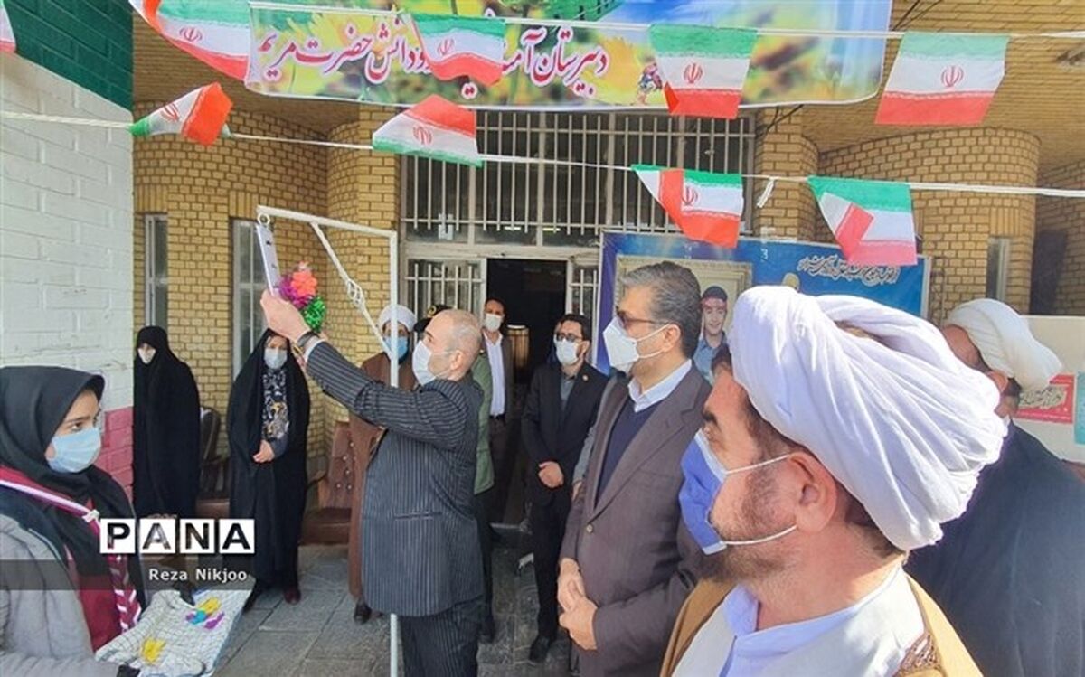 زنگ انقلاب در شهرستان بهارستان طنین انداز شد