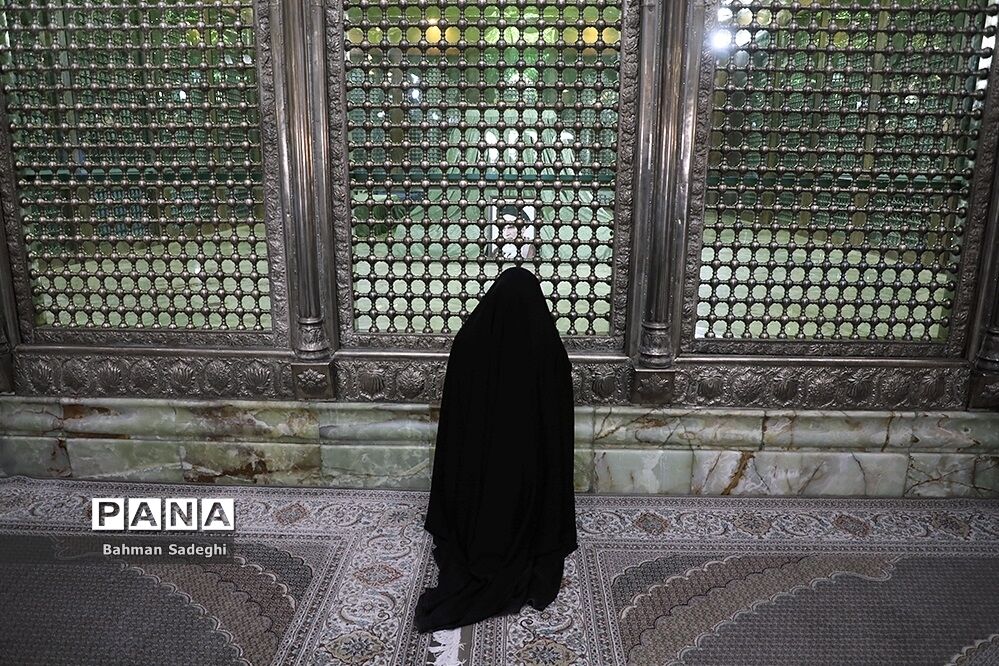 گرامیداشت یوم الله ۱۲ بهمن در حرم مطهر امام خمینی(ره)