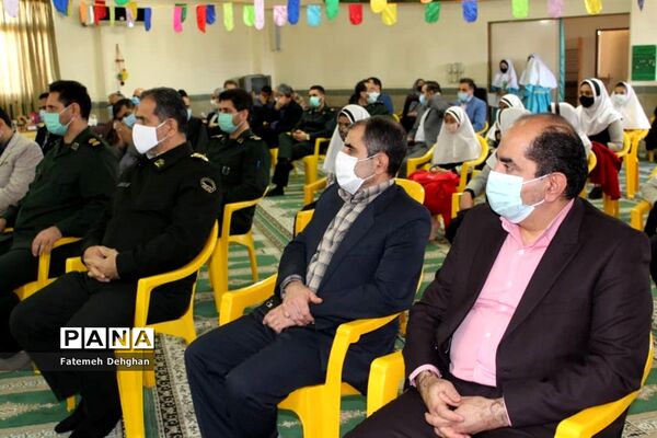 زنگ انقلاب در دبستان عصمت محمودآباد