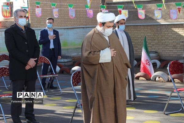 آیین نواختن زنگ انقلاب در مدرسه شهید طنانی خیرآباد