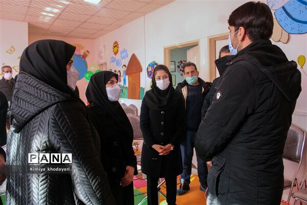 نواختن زنگ انقلاب و افتتاح نمایشگاه بانوان بهزیستی