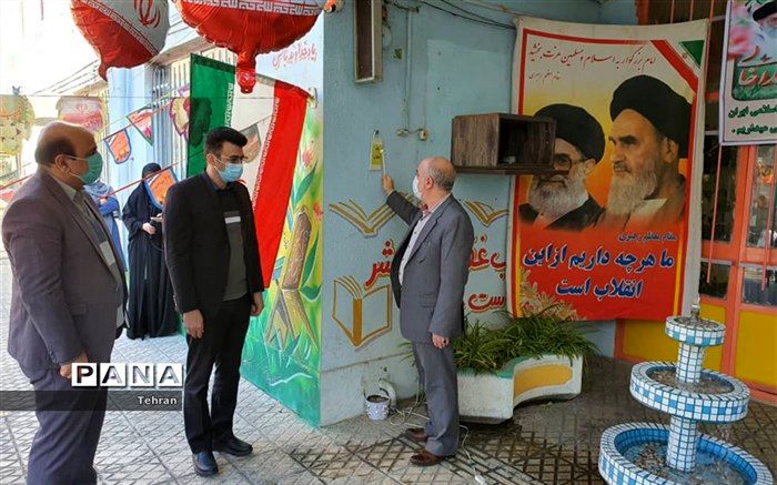 زنگ انقلاب اسلامی در مدرسه دخترانه آیت الله طالقانی منطقه 14  به صدا در آمد