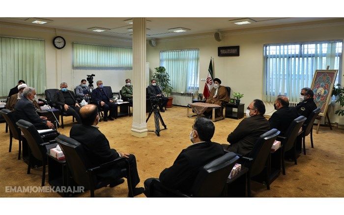 همه ابعاد شخصیت امام (ره) باید به نسل جوان معرفی شود