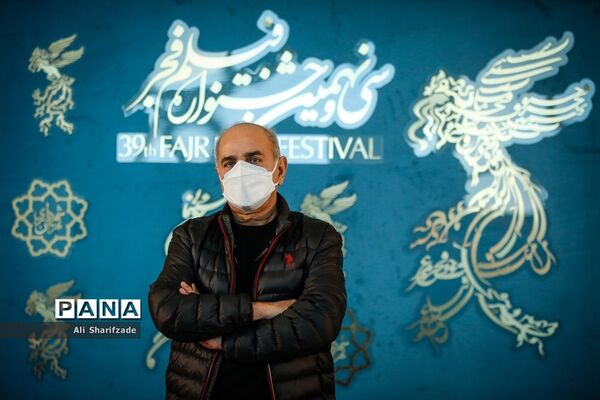 اکران فیلم  "بی همه چیز" در سی و نهمین جشنواره بین المللی فیلم فجر