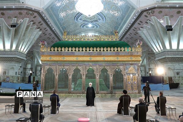 مراسم تجدید میثاق اعضای دولت با آرمان‌های امام راحل