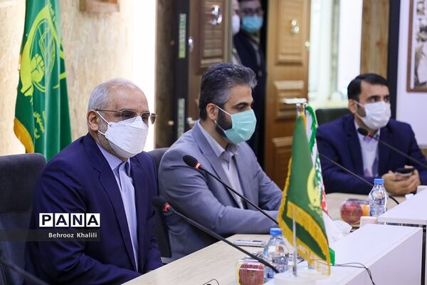 افتتاحیه نهمین دوره نمایشگاه‌های دانش‌آموزی مدرسه انقلاب