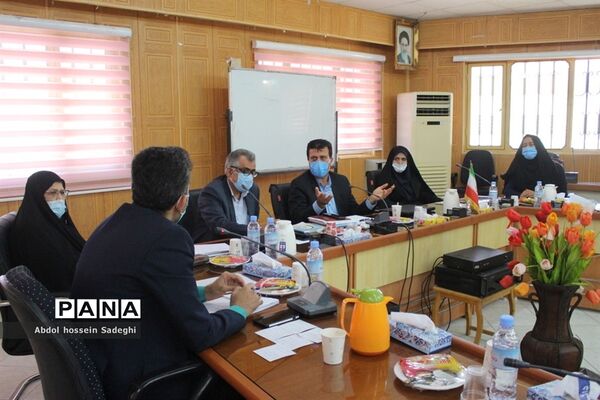کارگاه کارشناسان ارزیابی عملکرد و پاسخگویی به شکایات شهرستان‌ها و مناطق آموزش و پرورش استان بوشهر
