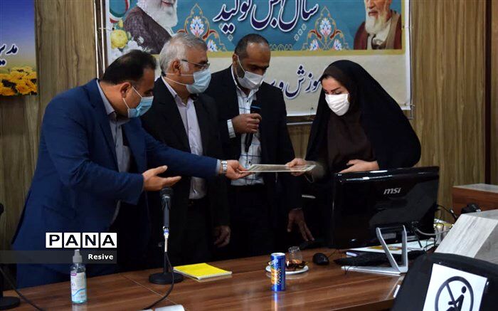 تقدیر  از بانوان اداری آموزش و پرورش  ناحیه ۳ اهواز