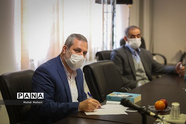 نشست فصلی پایگاه بسیج شهید کاظمی به مناسبت دهه فجر و روز میلاد با سعادت حضرت فاطمه(س)