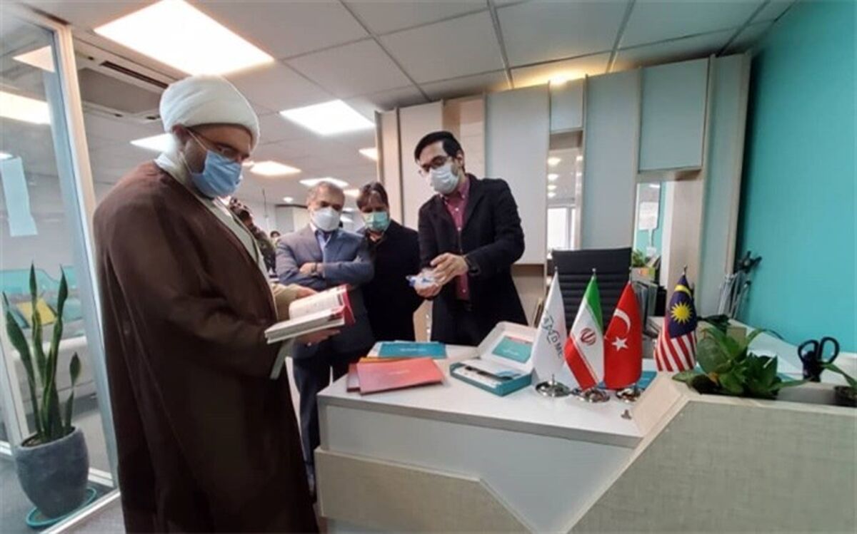 بازدید امام جمعه موقت تهران از مجموعه نوآوری «های‌وی»