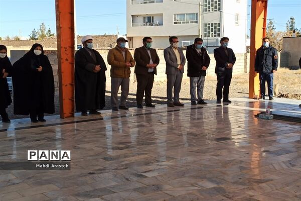 غبار روبی و عطر افشانی گلزار مطهر شهدای شهر اسدیه خراسان جنوبی