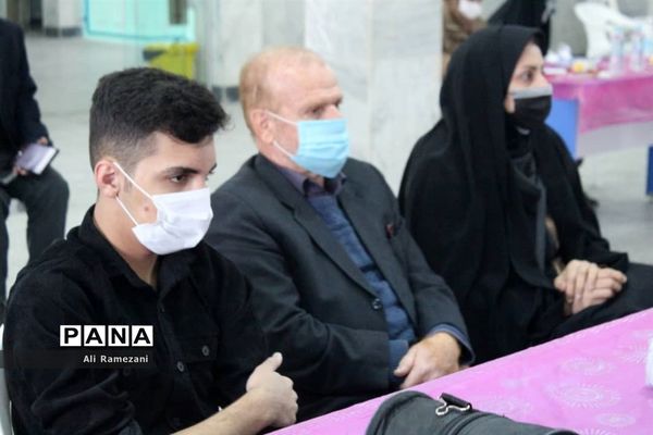 تجلیل از رتبه‌های برتر کنکور سراسری در قائم‌شهر