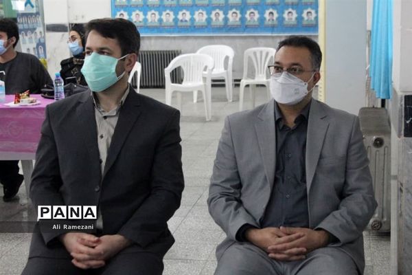 تجلیل از رتبه‌های برتر کنکور سراسری در قائم‌شهر