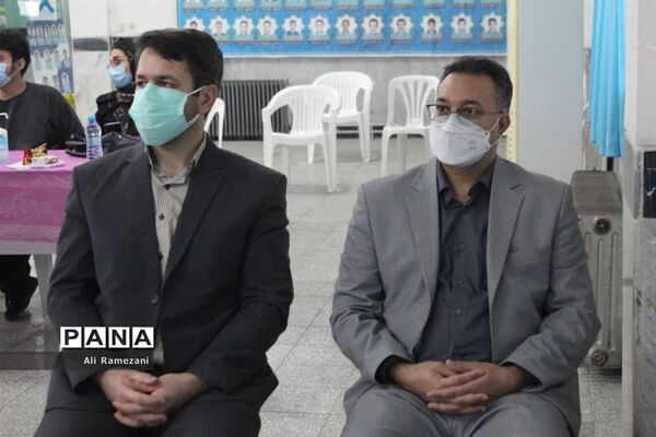 تجلیل از رتبه‌های برتر کنکور سراسری در قائم‌شهر