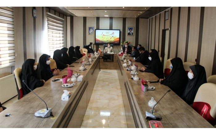 مراسم تجلیل از بانوان اداره آموزش و پرورش دماوند به مناسبت روز زن و روز مادر