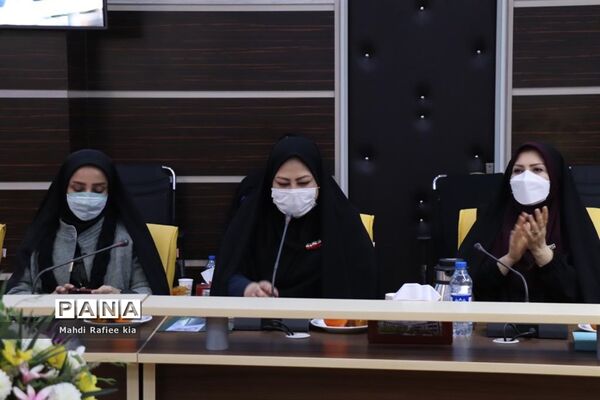تجلیل از بانوان اداره کل آموزش و پرورش با حضور مدیرکل آذربایجان شرقی