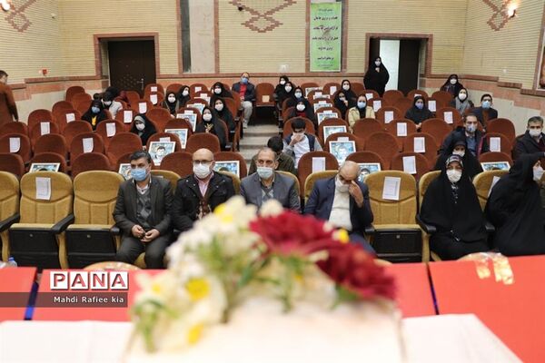 مراسم تجلیل از فرهنگیان فرزند شهید در آموزش و پرورش  ناحیه ۵ تبریز