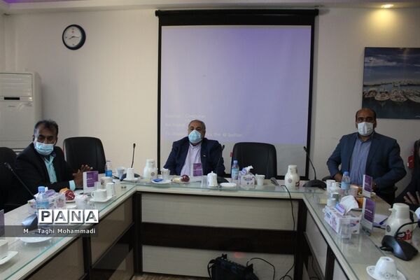 نشست مدیران و روسای آموزش و پرورش  شهرستان‌ها و مناطق استان بوشهر با معاون وزیر
