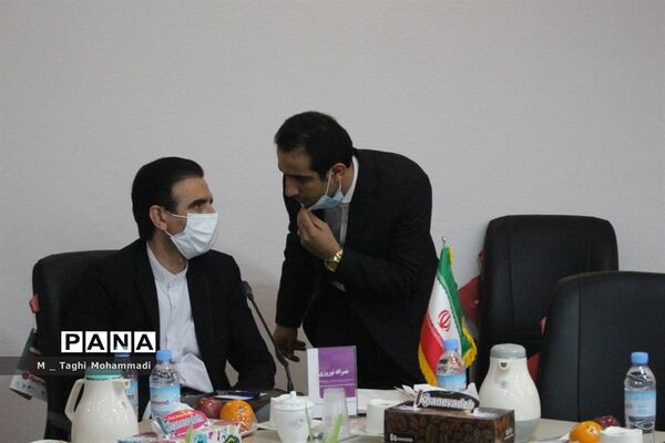 نشست مدیران و روسای آموزش و پرورش  شهرستان‌ها و مناطق استان بوشهر با معاون وزیر