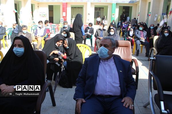 تجلیل ازبانوان اداره آموزش و پرورش شهرستان بوشهر به مناسبت  ولادت حضرت زهرا (س) و روز زن