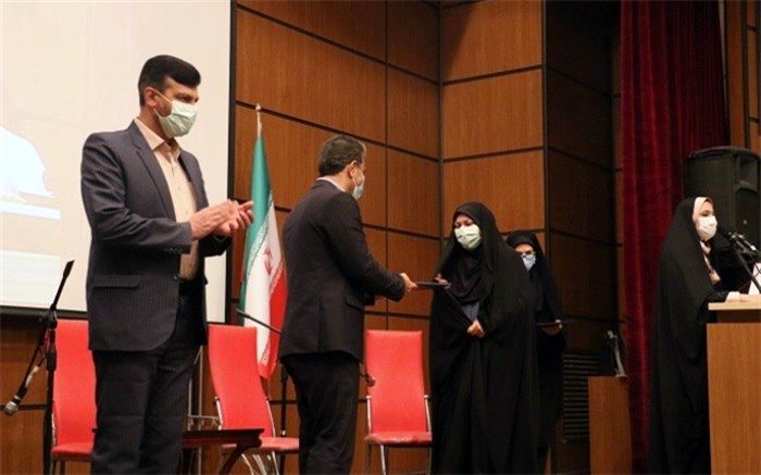 از زنان شاغل در اداره کل آموزش و پرورش شهرستانهای تهران تجلیل به عمل آمد