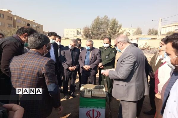 برگزاری مراسم خشت‌گذاری مدرسه جوادالائمه خاورشهر، همزمان با ایام مبارک دهه فجر