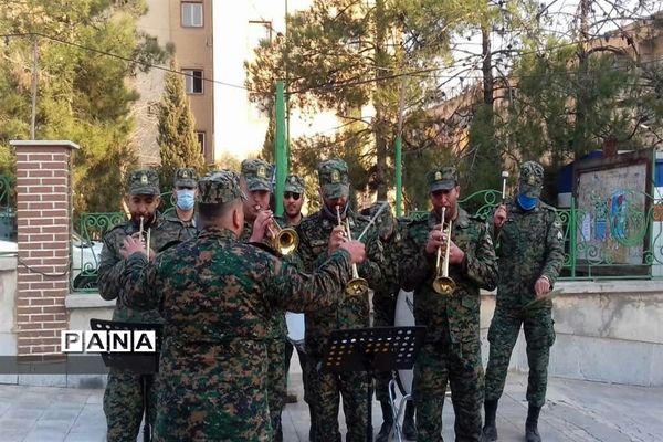 مراسم غبار‌روبی آرامگاه شهدا خاورشهربه مناسبت دهه مبارکه فجر