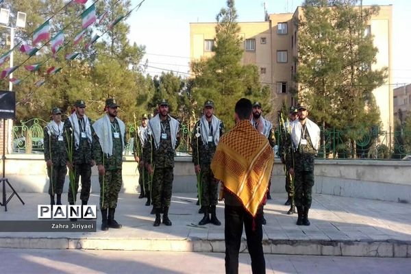مراسم غبار‌روبی آرامگاه شهدا خاورشهربه مناسبت دهه مبارکه فجر
