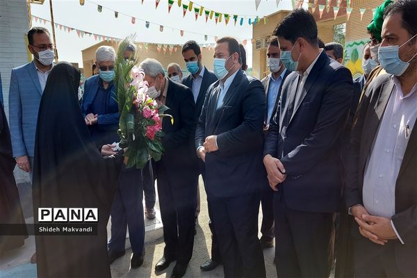 افتتاح چند مدرسه در شهرستان حمیدیه به مناسبت دهه فجر