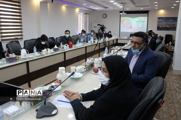 نشست مدیران و کارکنان مدارس و مراکز آموزش و پرورش استثنایی استان بوشهر با معاون وزیر